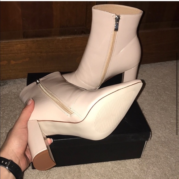 NIB Block heel booties - Picture 5 of 5